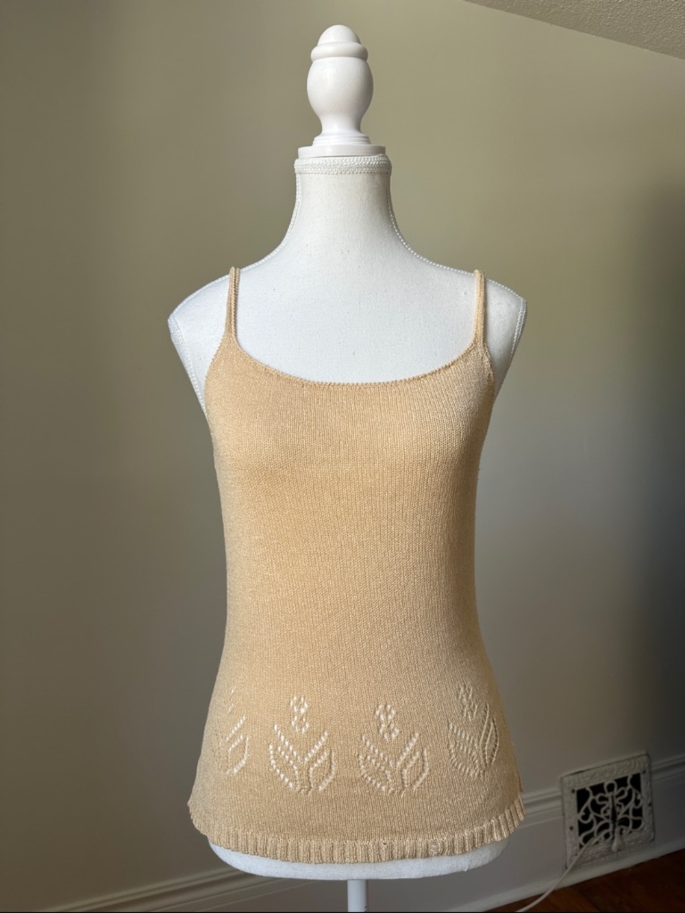 UNBRANDED Beige Knit Eyelet Lightweight Boho Festival Tank Top Size Small